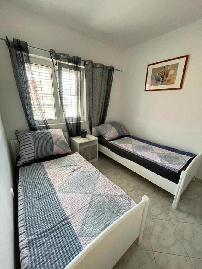 Apartmani Ira فير المظهر الخارجي الصورة