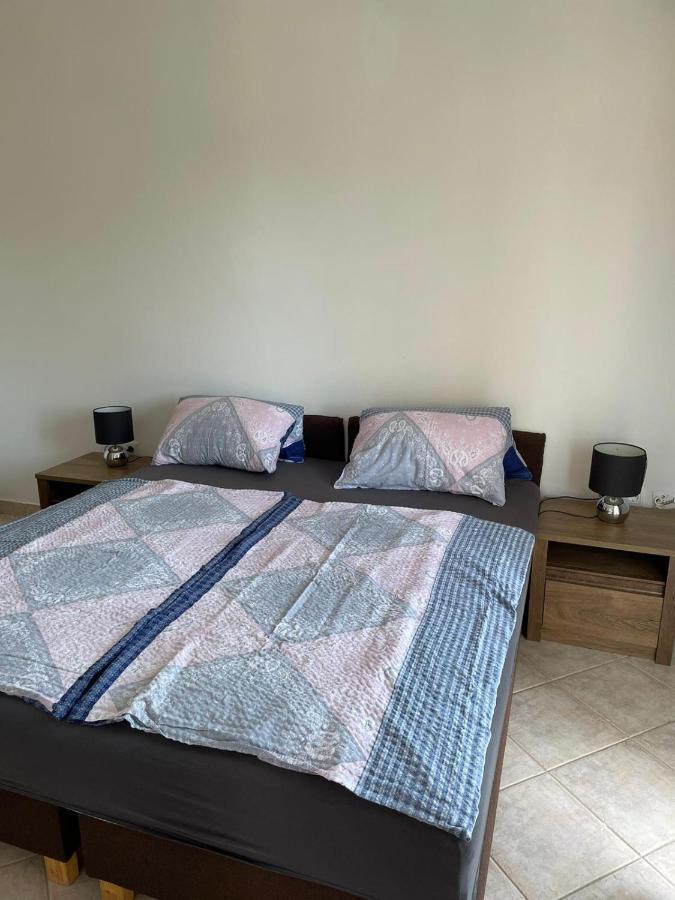 Apartmani Ira فير المظهر الخارجي الصورة