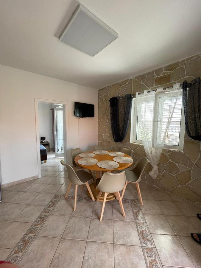 Apartmani Ira فير المظهر الخارجي الصورة