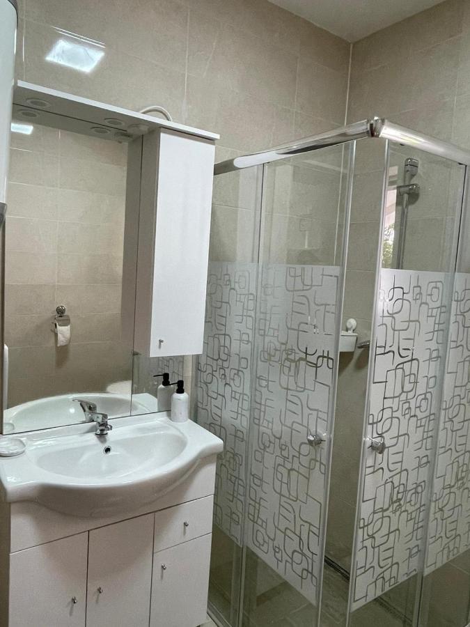 Apartmani Ira فير المظهر الخارجي الصورة