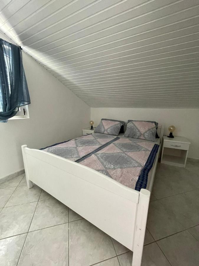Apartmani Ira فير المظهر الخارجي الصورة