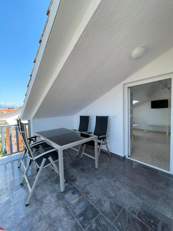 Apartmani Ira فير المظهر الخارجي الصورة