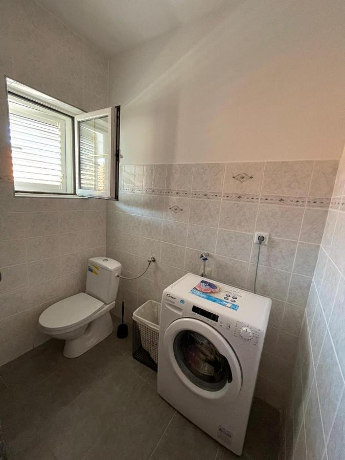 Apartmani Ira فير المظهر الخارجي الصورة