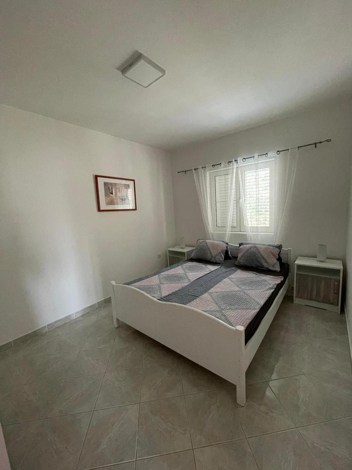 Apartmani Ira فير الغرفة الصورة