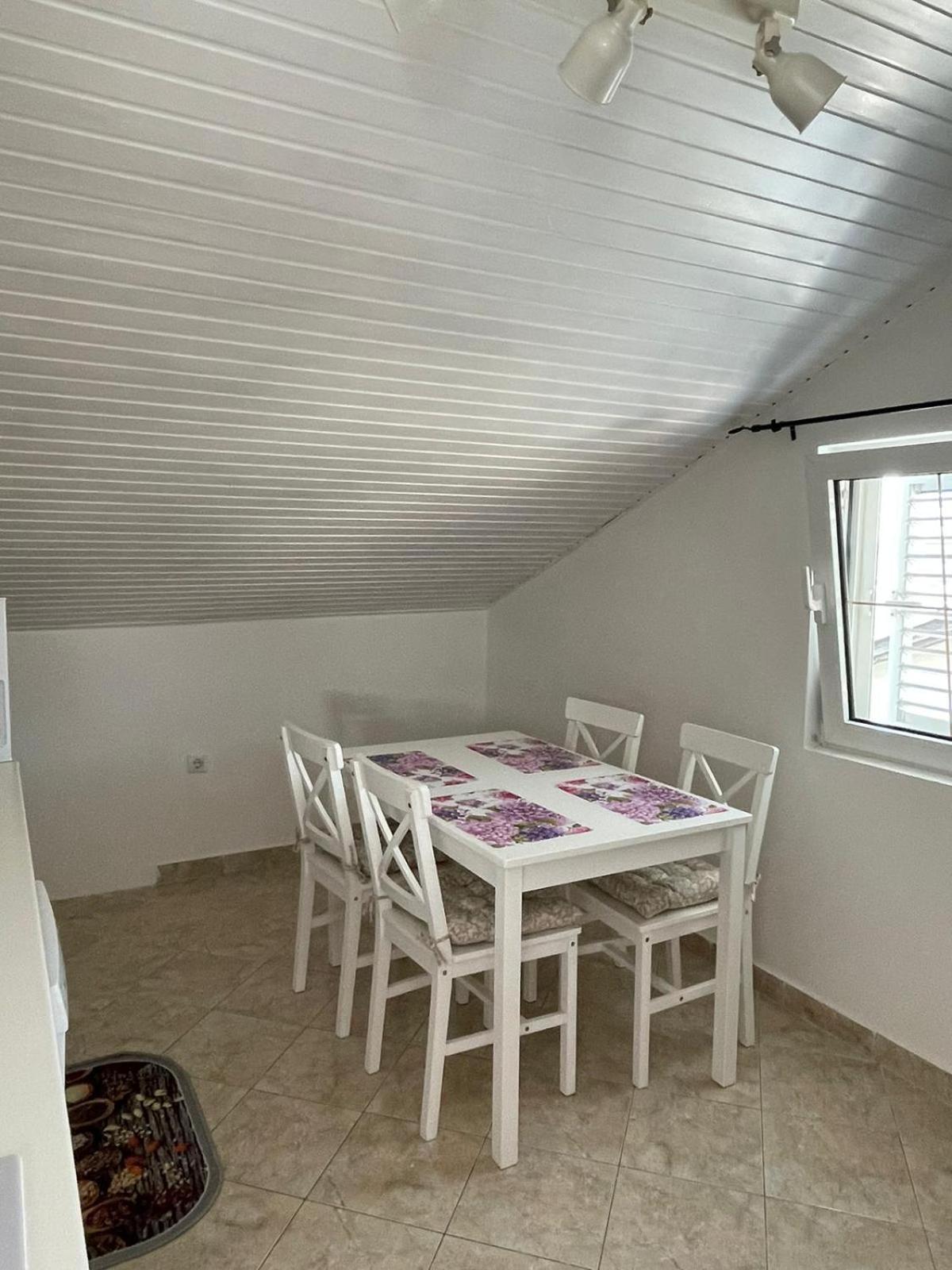 Apartmani Ira فير الغرفة الصورة